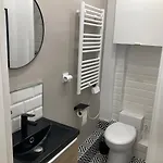 Joli 15e شقة
