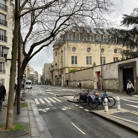 Joli 15e Appartement